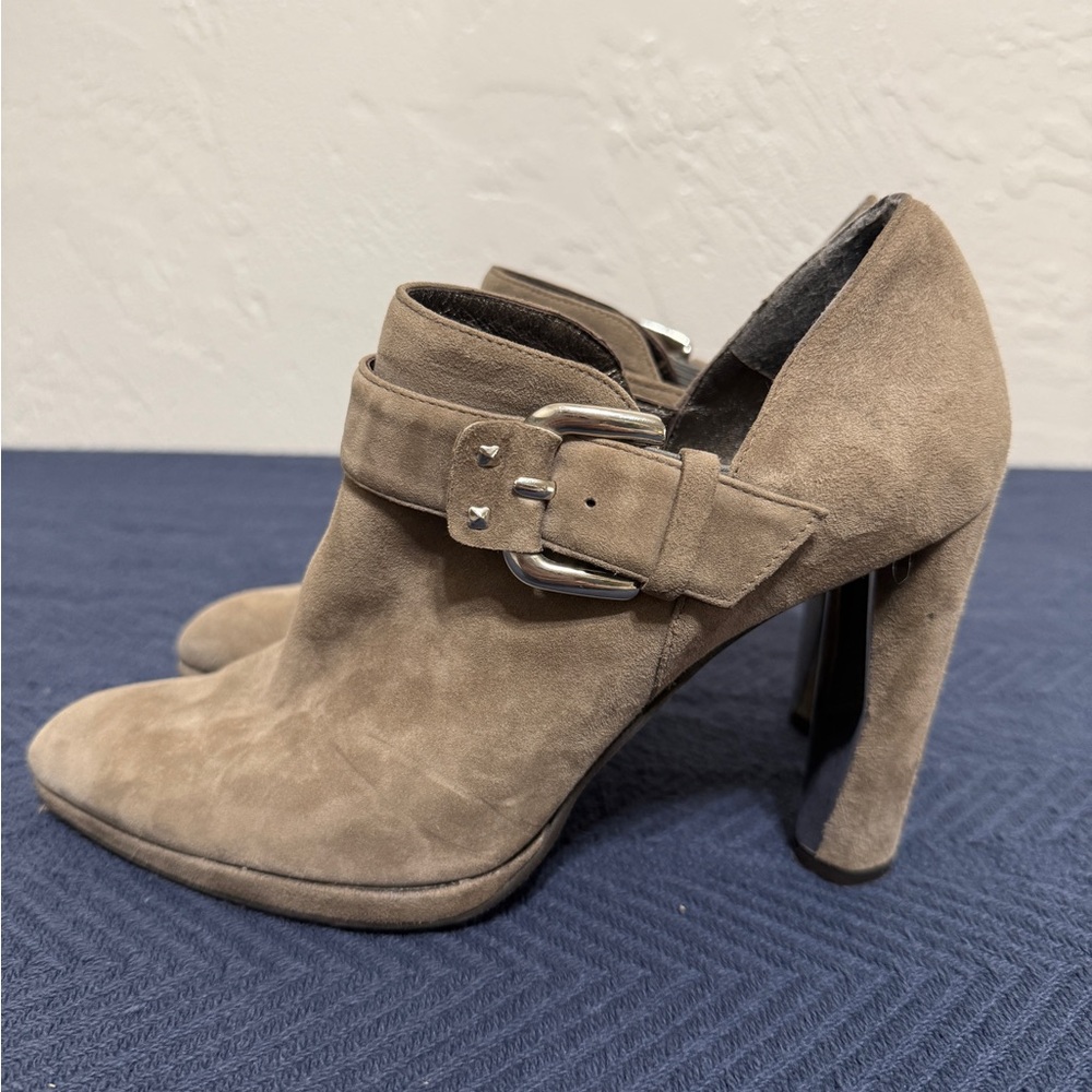 Stuart Weitzman Tan Suede Heeled Boots